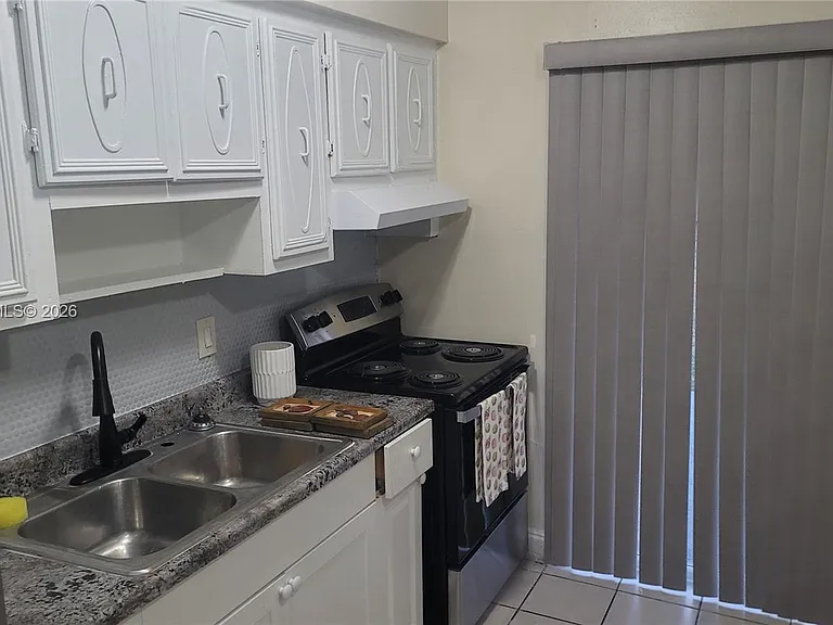 1860 N Seacrest Blvd #A — Photo 7