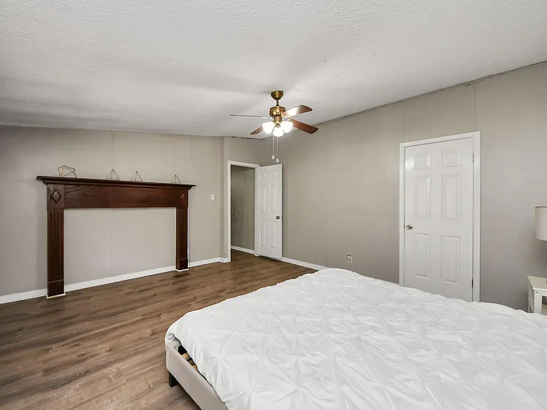 18303 James Rd — Photo 11