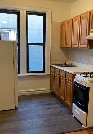 4th image of 45-37 47th St #33R