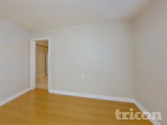 5th image of 612 Yelvington Ave