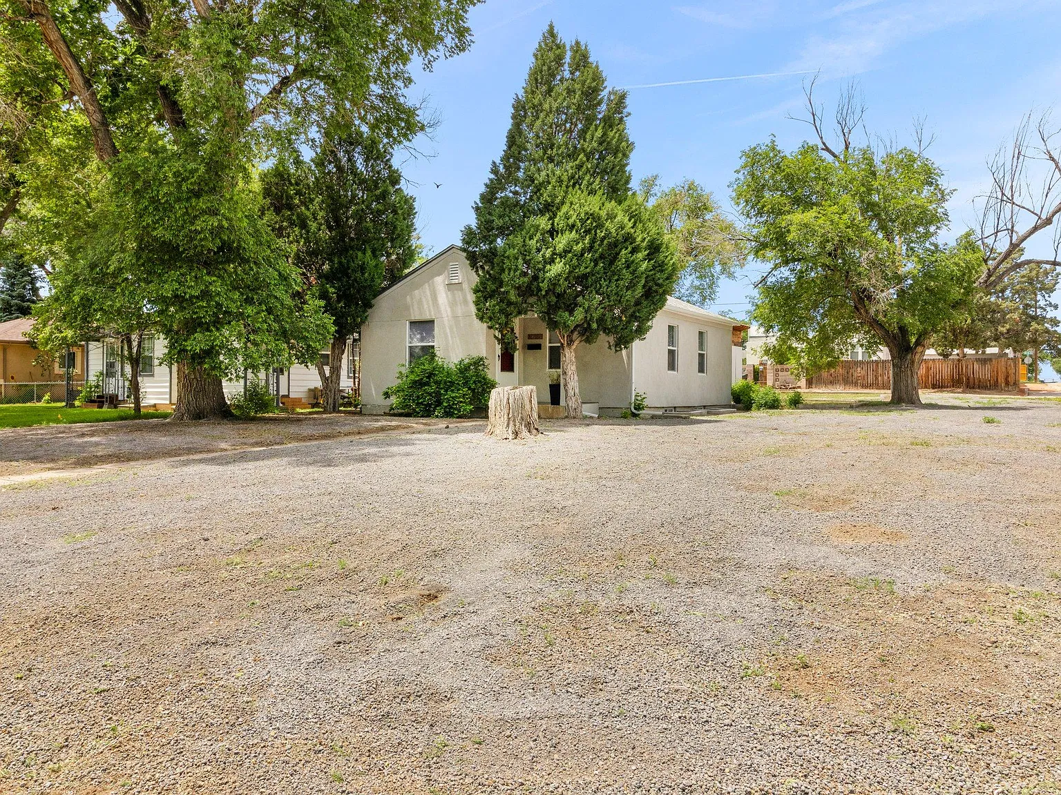 4 bed, 1424 sqft, $2,000 — Photo 2