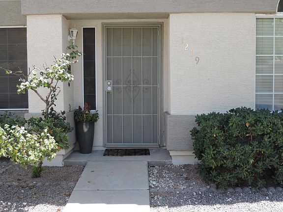3rd image of 1219 E Liberty Shores Dr