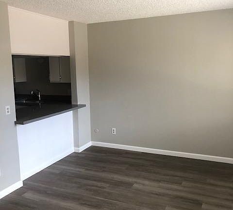 3rd image of 3930 Louisiana St #5