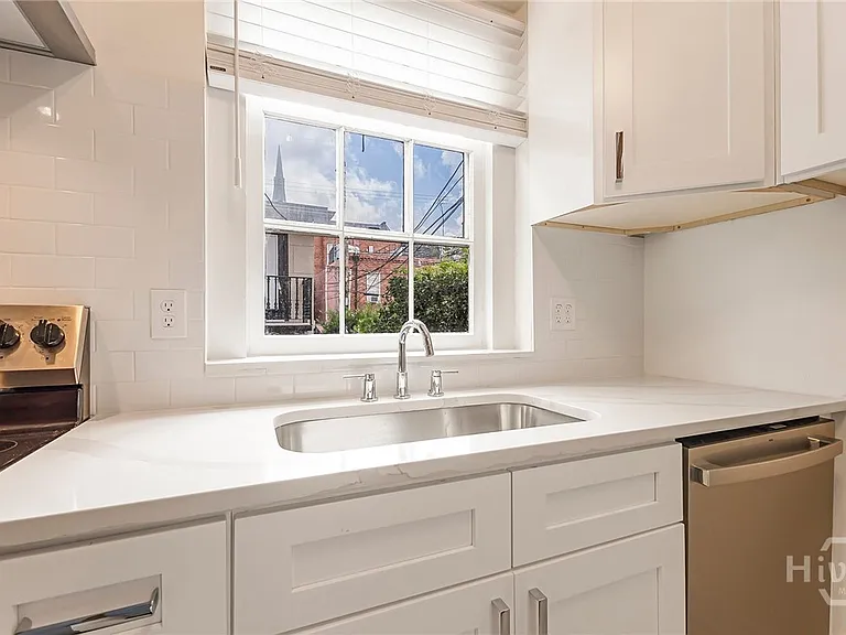 117 E Jones St #PARLOR — Photo 14
