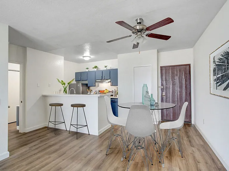 Garden Green Apartments — Photo 3