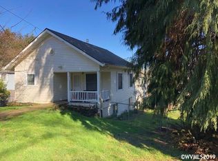 329 N 10th St, Philomath, OR 97370