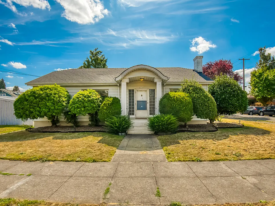 2006 SE Claybourne St