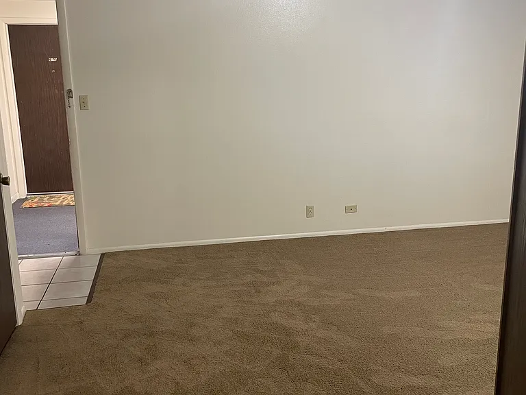 618 N Main St — Photo 14