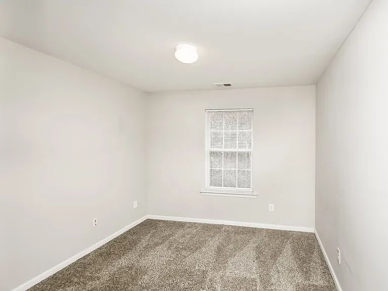 713 Celeste Ln SW — Photo 18