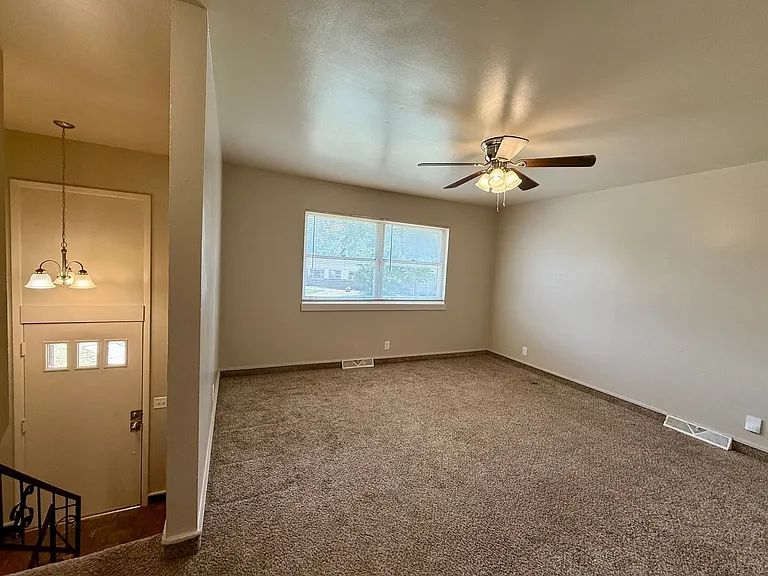 2424 W Savannah St — Photo 1