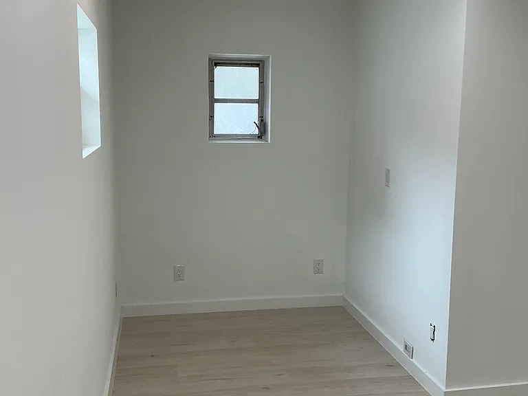 502 Magellan Dr — Photo 16