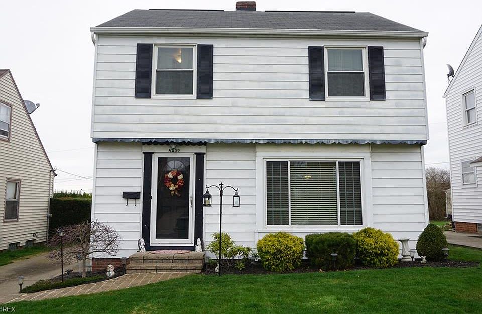 1st image of 5209 E 114th St