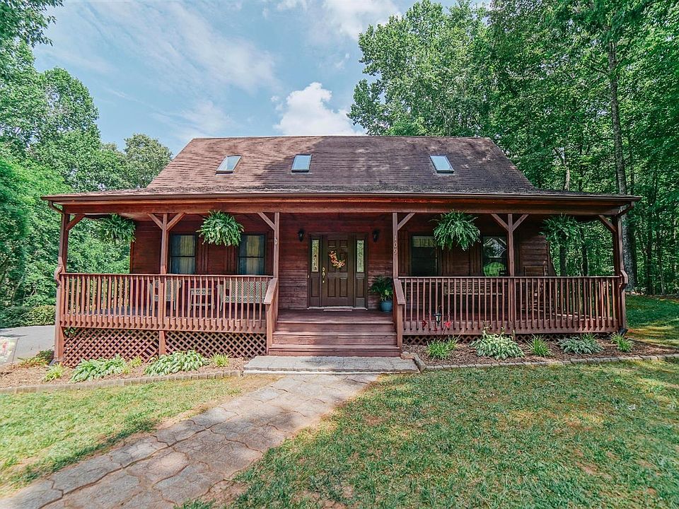 1st image of 109 Brockenbrough Pl