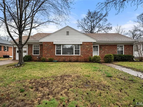 435 Hampshire Ct, Saint Louis, MO 63119