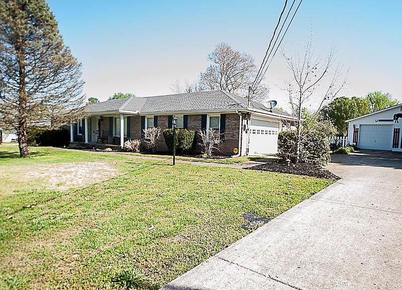1st image of 1569 Saddle Dr