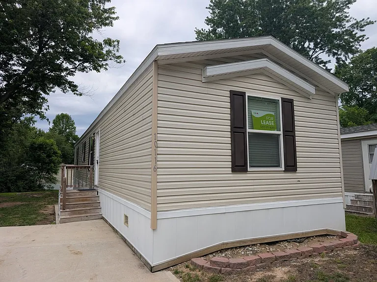 Avon Lakes Estates — Photo 15