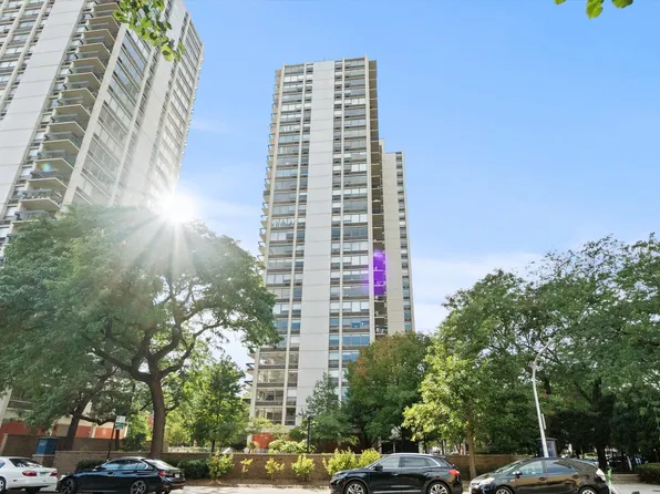 1360 N Sandburg Ter APT 2909C, Chicago, IL 60610