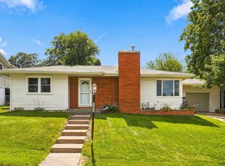 3020 Lindale St, Dubuque, IA 52001