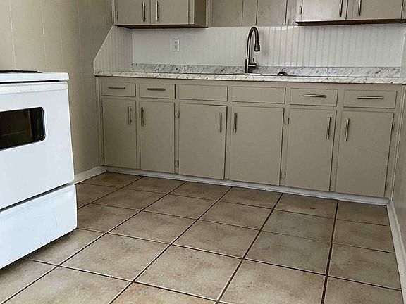 3rd image of 1222 Georgetown Rd #1222