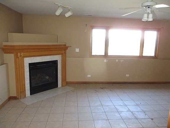 4th image of 14434 Campbell Ave