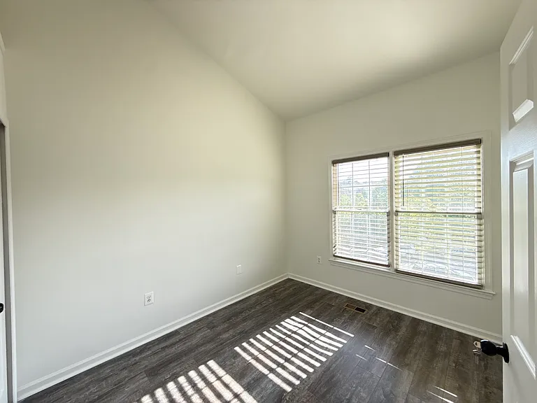 14604 Woodgate Manor Cir — Photo 30
