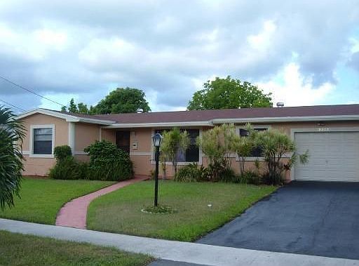1st image of 2257 NW 33rd Ave