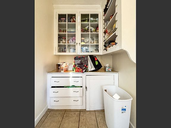2nd image of 28 Manet Rd #2