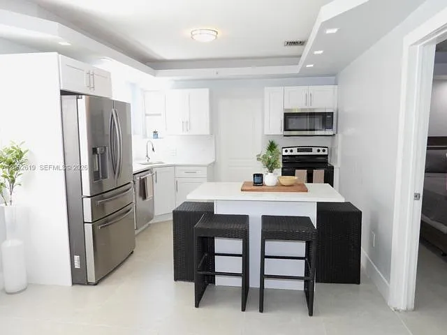 715 Hollywood Blvd — Photo 12