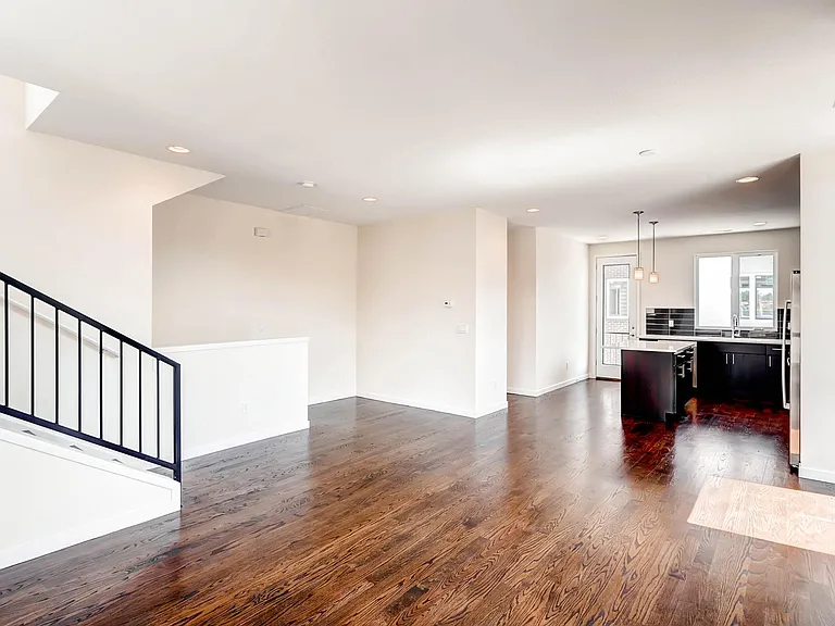 3415 Larimer St #101 — Photo 8