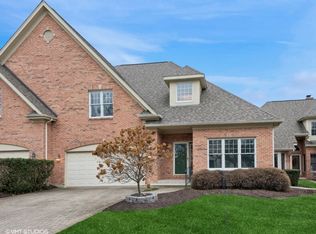 880 Pinegrove Ct, Wheaton, IL 60187