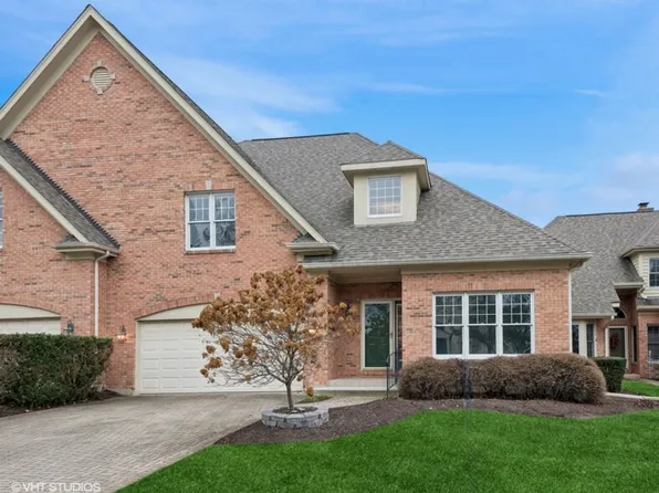 880 Pinegrove Ct, Wheaton, IL 60187