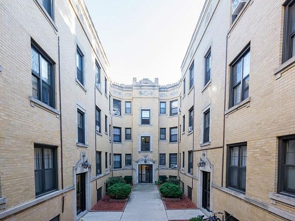2nd image of 427 W Belden Ave #4295B307