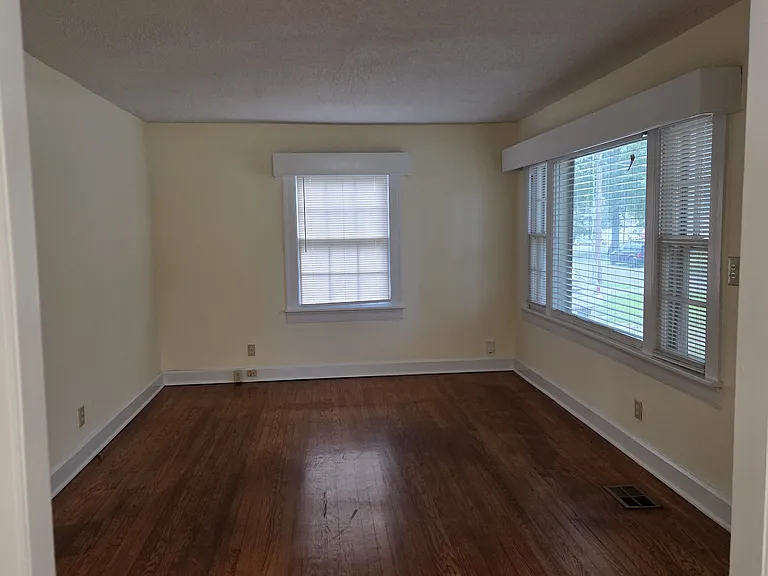 607 Crestland Ave — Photo 5