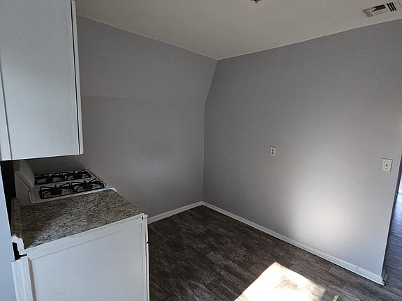 5th image of 181 N 12th St Floor 3
