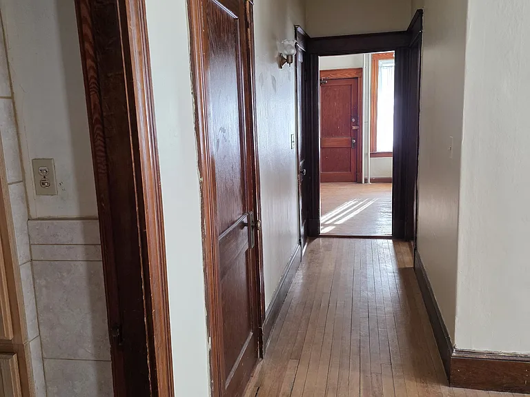 179 College St #3 — Photo 18