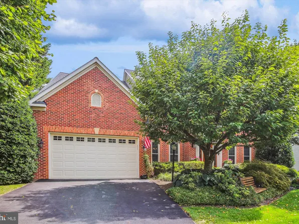 3727 Valley Oaks Dr, Fairfax, VA 22033
