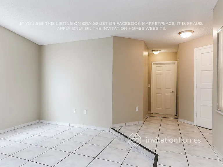 4705 SW 143rd Ave — Photo 4