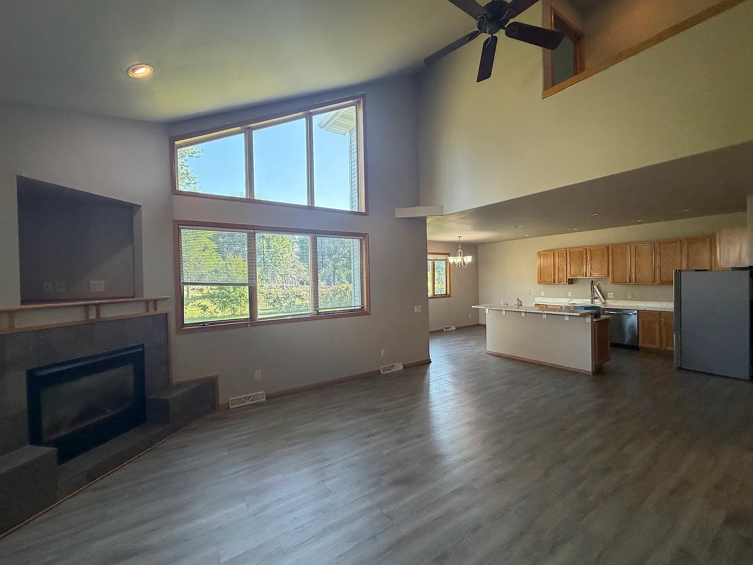207 Llanos St — Photo 3