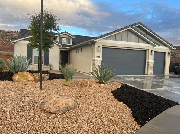202 N Sage Crest Cir, Washington, UT 84780