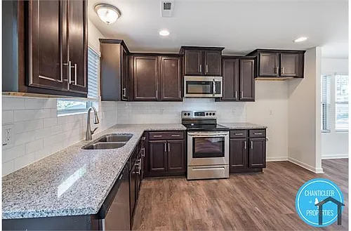 1208 Haybrook Ln Photo 1