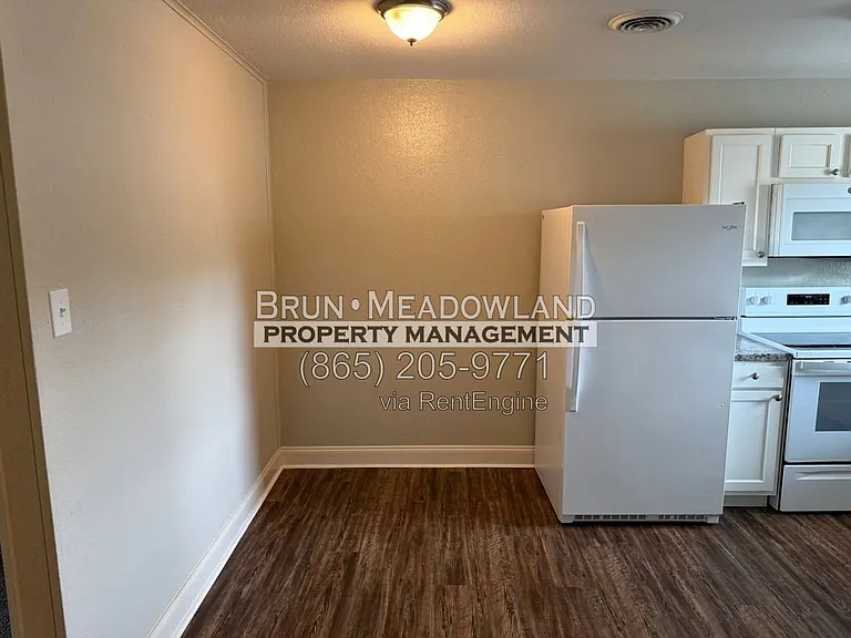 5540 N Broadway St #8 — Photo 9