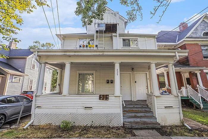 429 Davis St #1 — Photo 4