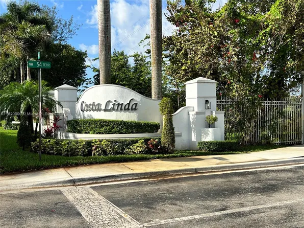 5440 NW 107th Ave APT 202, Doral, FL 33178