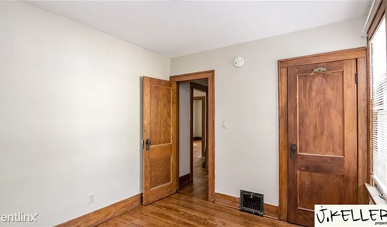 2455 S Main St — Photo 43