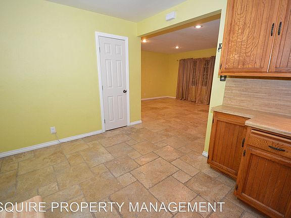 4th image of 1043 N 6th St