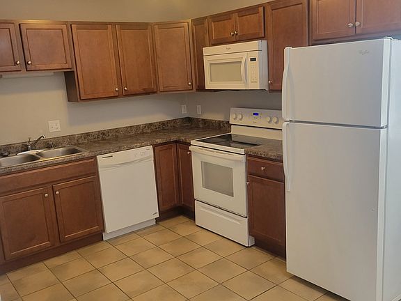 2nd image of 27 Arbor Creek Dr