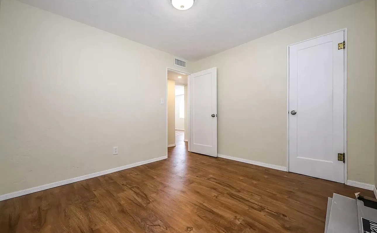 2 bed, 696 sqft, $1,600 — Photo 4