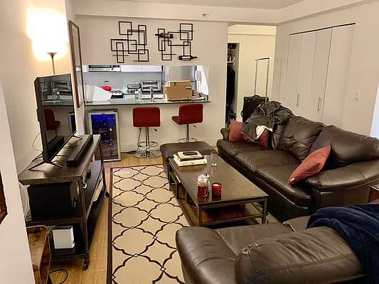 Rented by NY Living Solutions | media 4