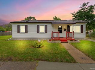 191 N Broadway St, Mount Clemens, MI 48043