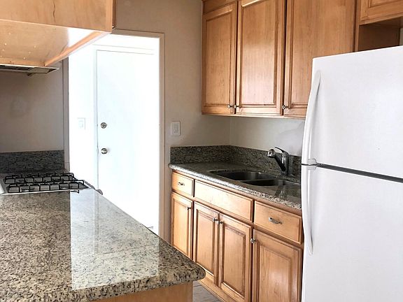 3rd image of 21 E Thornton Ave #20